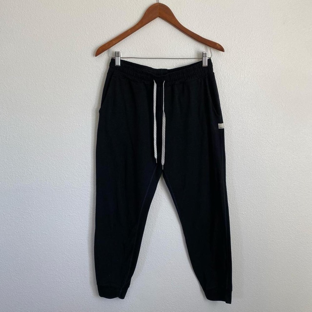 VUORI Performance Jogger in Black Heather High Rise Drawstring Stretchy Workout